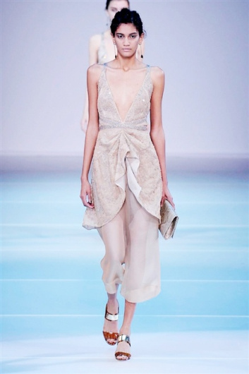 Fotoservizio/SS 2015/WOMEN/GIORGIO ARMANI/DP1/82