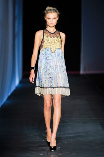 Fotoservizio/SS 2012/WOMEN/ROBERTO CAVALLI/14