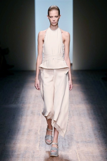 Fotoservizio/SS 2015/WOMEN/SALVATORE FERRAGAMO/DP1/3