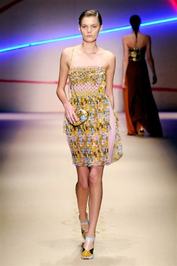 Fotoservizio/SS 2015/WOMEN/LAURA BIAGIOTTI/DP1/6
