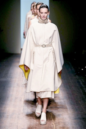 Fotoservizio/SS 2015/WOMEN/SALVATORE FERRAGAMO/DP1/34