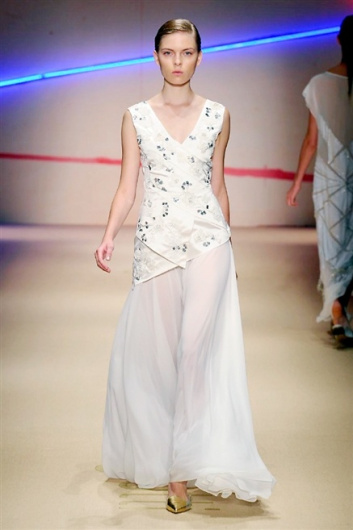 Fotoservizio/SS 2015/WOMEN/LAURA BIAGIOTTI/DP1/48