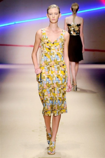Fotoservizio/SS 2015/WOMEN/LAURA BIAGIOTTI/DP1/8