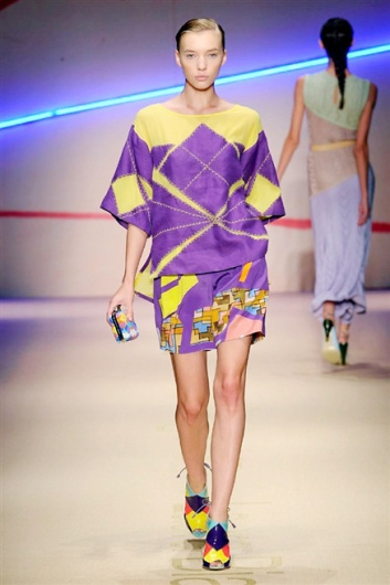 Fotoservizio/SS 2015/WOMEN/LAURA BIAGIOTTI/DP1/12