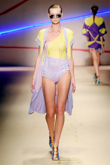 Fotoservizio/SS 2015/WOMEN/LAURA BIAGIOTTI/DP1/13