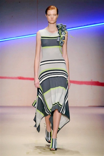 Fotoservizio/SS 2015/WOMEN/LAURA BIAGIOTTI/DP1/26