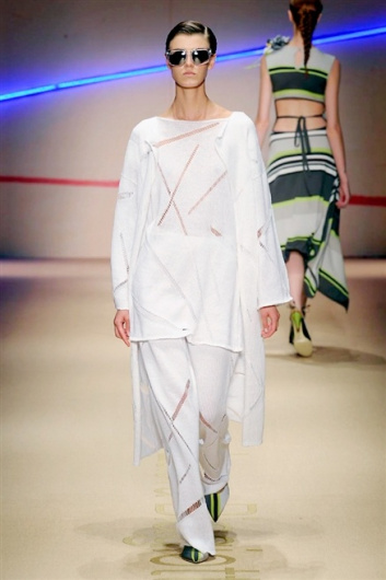 Fotoservizio/SS 2015/WOMEN/LAURA BIAGIOTTI/DP1/27