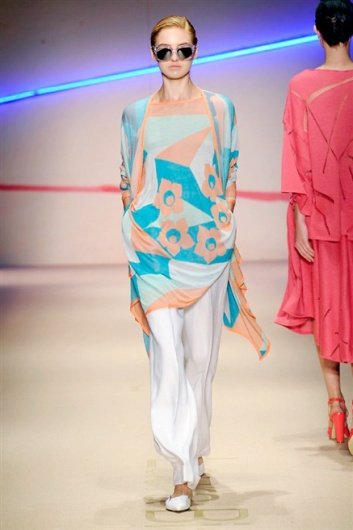 Fotoservizio/SS 2015/WOMEN/LAURA BIAGIOTTI/DP1/30