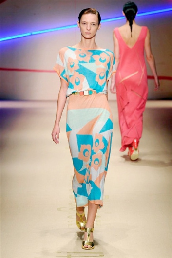Fotoservizio/SS 2015/WOMEN/LAURA BIAGIOTTI/DP1/33