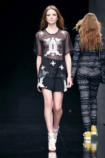 Fotoservizio/SS 2015/WOMEN/JOHN RICHMOND/DP1/18