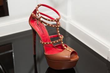 Presentazione S/S 2015 - Cesare Paciotti 113