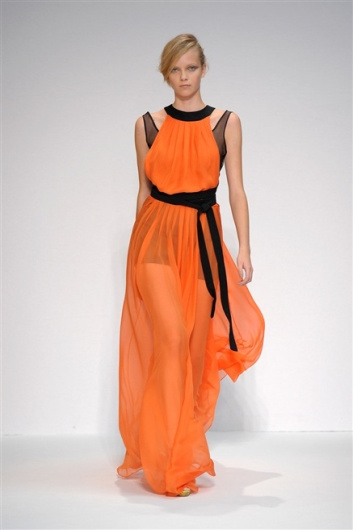 Fotoservizio/SS 2012/WOMEN/CRISTIANO BURANI/4