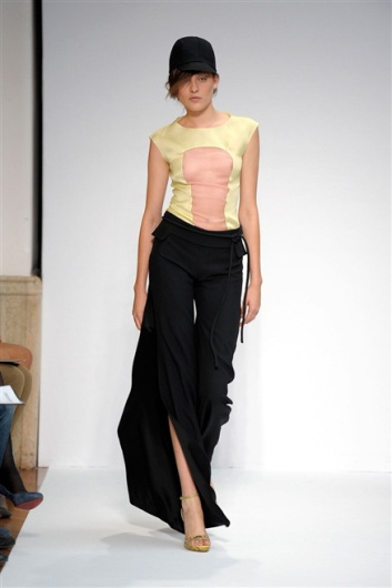 Fotoservizio/SS 2012/WOMEN/CRISTIANO BURANI/7
