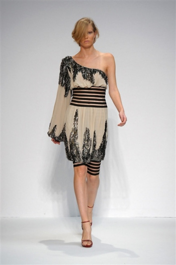 Fotoservizio/SS 2012/WOMEN/CRISTIANO BURANI/21