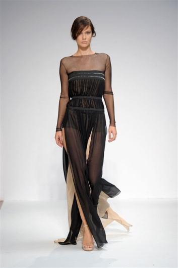 Fotoservizio/SS 2012/WOMEN/CRISTIANO BURANI/18