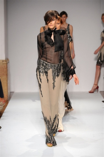 Fotoservizio/SS 2012/WOMEN/CRISTIANO BURANI/31