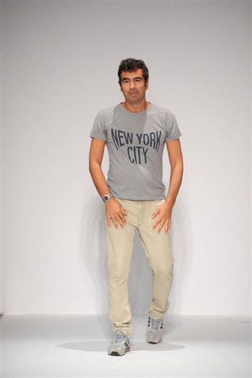 Fotoservizio/SS 2012/WOMEN/CRISTIANO BURANI/32