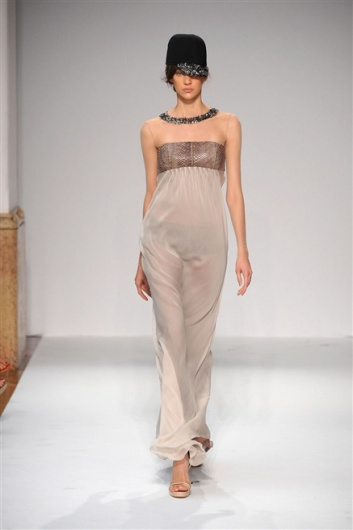 Fotoservizio/SS 2012/WOMEN/CRISTIANO BURANI/26