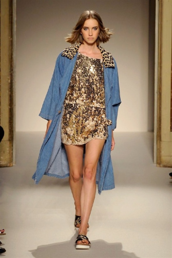 Fotoservizio/SS 2015/WOMEN/SIMONETTA RAVIZZA/DP1/2
