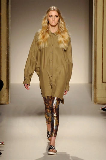 Fotoservizio/SS 2015/WOMEN/SIMONETTA RAVIZZA/DP1/8