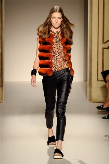 Fotoservizio/SS 2015/WOMEN/SIMONETTA RAVIZZA/DP1/14