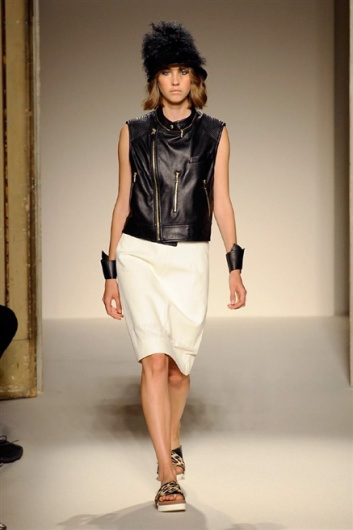 Fotoservizio/SS 2015/WOMEN/SIMONETTA RAVIZZA/DP1/20