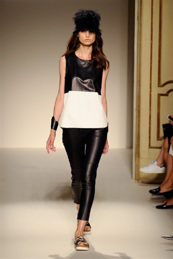Fotoservizio/SS 2015/WOMEN/SIMONETTA RAVIZZA/DP1/22