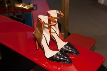 Presentazione S/S 2015 - Santoni 15