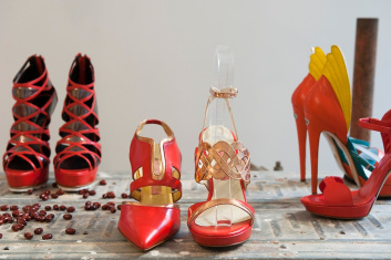 Presentazione S/S 2015 - Mario Valentino 22