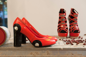 Presentazione S/S 2015 - Mario Valentino 26