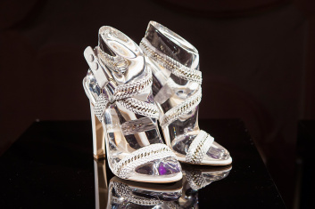 Presentazione S/S 2015 - Brian Atwood 84