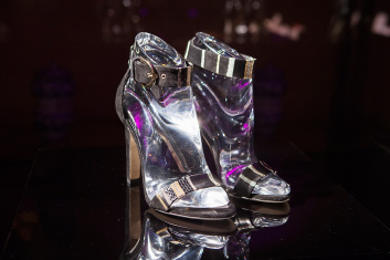 Presentazione S/S 2015 - Brian Atwood 87