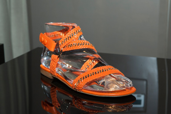 Presentazione S/S 2015 - Brian Atwood 44