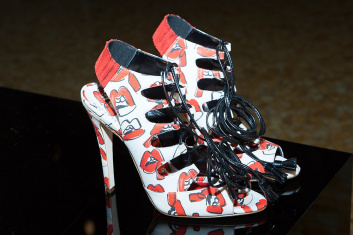 Presentazione S/S 2015 - Brian Atwood 56