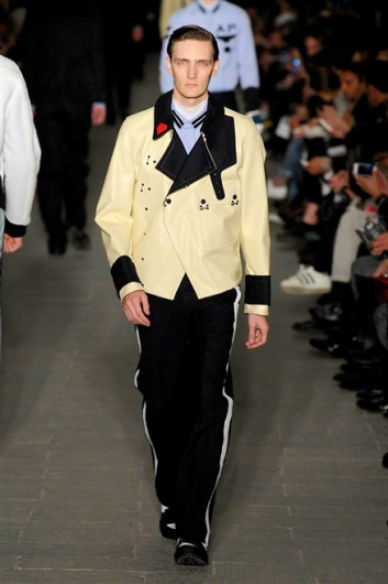 Fotoservizio/FW 2015-2016/MEN/ANDREA POMPILIO/DP1/10