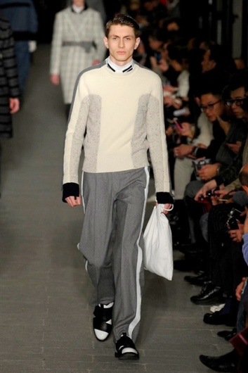 Fotoservizio/FW 2015-2016/MEN/ANDREA POMPILIO/DP1/18