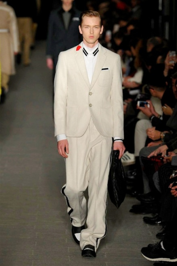 Fotoservizio/FW 2015-2016/MEN/ANDREA POMPILIO/DP1/37