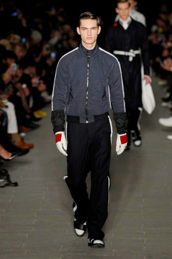 Fotoservizio/FW 2015-2016/MEN/ANDREA POMPILIO/DP1/0