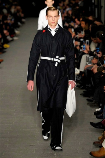 Fotoservizio/FW 2015-2016/MEN/ANDREA POMPILIO/DP1/1