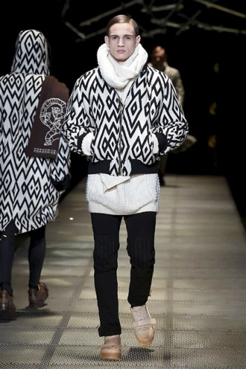 Fotoservizio/FW 2015-2016/MEN/VERSACE/DP1/15