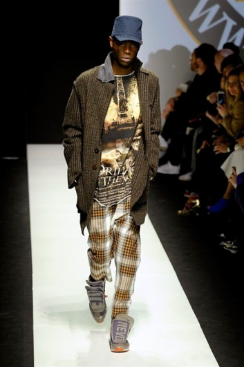 Fotoservizio/FW 2015-2016/MEN/VIVIENNE WESTWOOD/DP1/19
