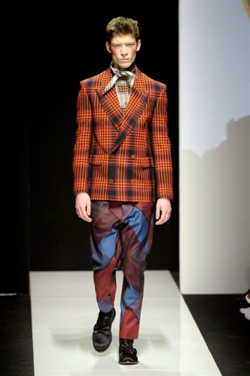 Fotoservizio/FW 2015-2016/MEN/VIVIENNE WESTWOOD/DP1/2