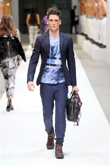 Fotoservizio/FW 2015-2016/MEN/DIRK BIKKEMBERGS/DP1/14
