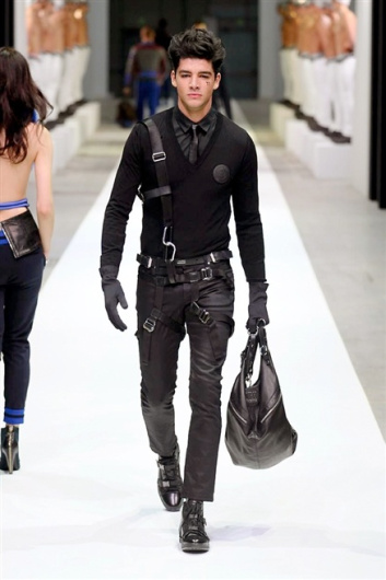 Fotoservizio/FW 2015-2016/MEN/DIRK BIKKEMBERGS/DP1/31