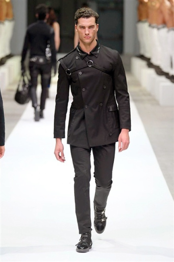 Fotoservizio/FW 2015-2016/MEN/DIRK BIKKEMBERGS/DP1/33