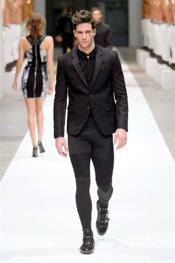 Fotoservizio/FW 2015-2016/MEN/DIRK BIKKEMBERGS/DP1/37