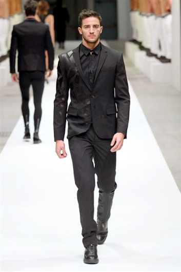 Fotoservizio/FW 2015-2016/MEN/DIRK BIKKEMBERGS/DP1/38