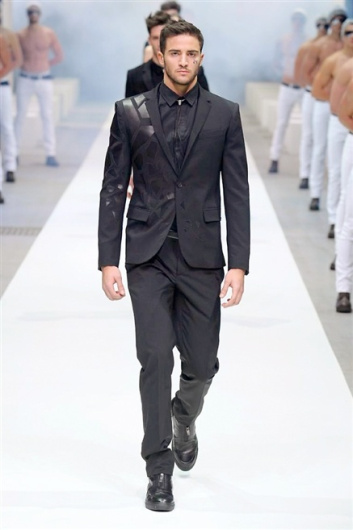 Fotoservizio/FW 2015-2016/MEN/DIRK BIKKEMBERGS/DP1/39