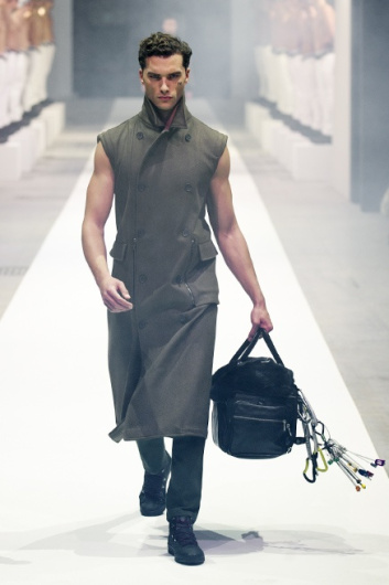 Fotoservizio/FW 2015-2016/MEN/DIRK BIKKEMBERGS/DP1/0