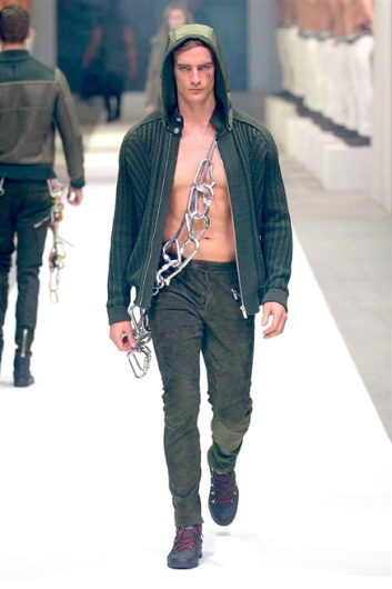 Fotoservizio/FW 2015-2016/MEN/DIRK BIKKEMBERGS/DP1/2